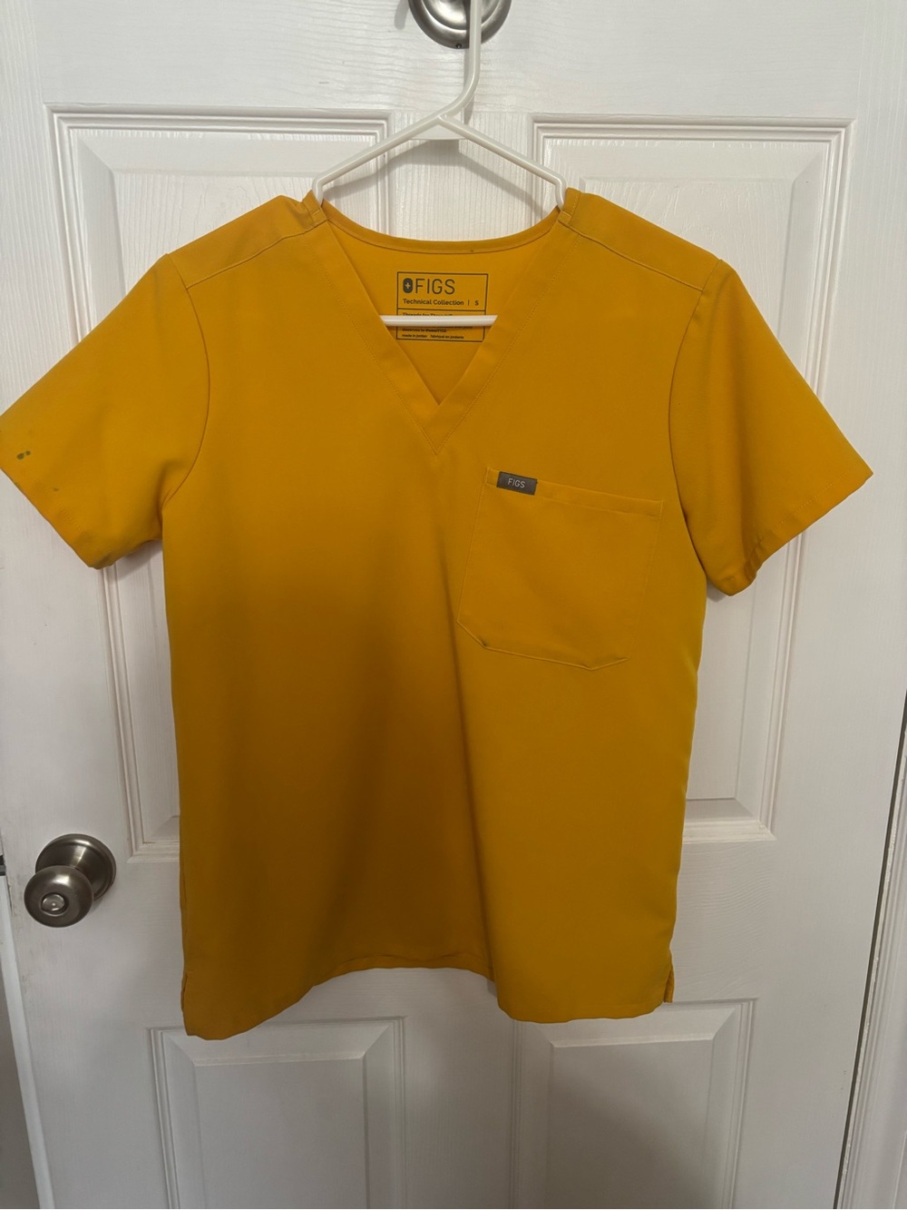 FIGS Womens Electric Yellow Scrub Set SMALL